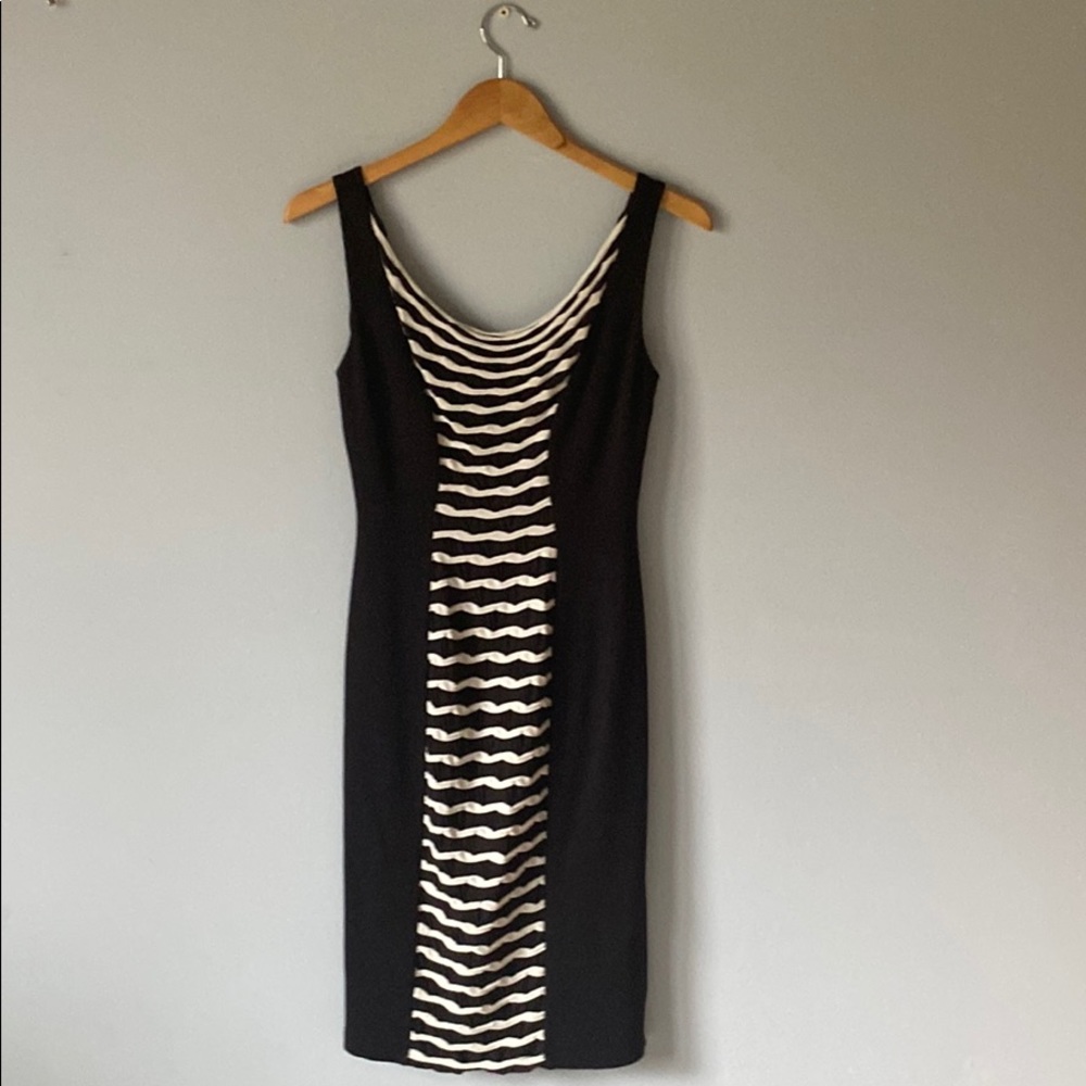 Maggie London Scoop neck ruched panel dress.